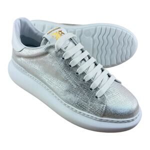 John Galliano Women’s shoes Leather Silver Casual sneakers Outfits